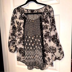 New Directions Sheer Top Size M Black and White Round Neck 3/4 Length Sleeve